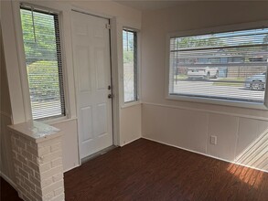 2162 46th Ave N in St. Petersburg, FL - Building Photo - Building Photo