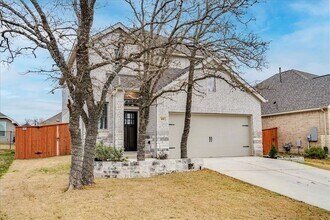 101 Locklin Dr in Liberty Hill, TX - Foto de edificio - Building Photo