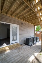 1277 W 67th St in Cleveland, OH - Building Photo - Building Photo