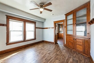 159 Royal Ave, Unit upper in Buffalo, NY - Building Photo - Building Photo