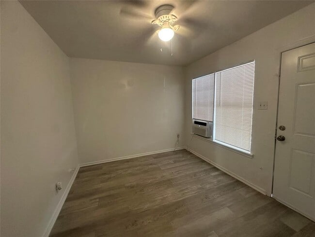 515 Margil St in San Antonio, TX - Building Photo - Building Photo