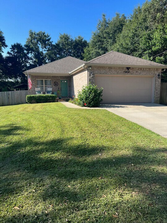 1404 22nd St in Niceville, FL - Building Photo