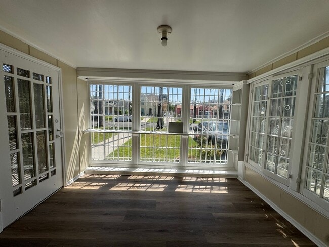 property at 4817 6th Ave