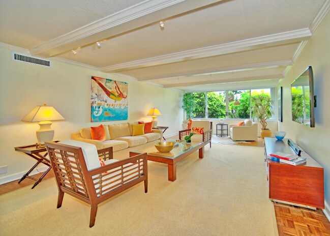 3440 S Ocean Blvd-Unit -102n in Palm Beach, FL - Foto de edificio - Building Photo