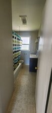 1504 NE Vine St in Madras, OR - Foto de edificio - Building Photo