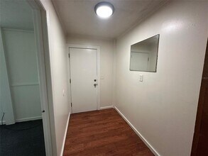 407 Poinsettia Rd in Daytona Beach, FL - Building Photo - Building Photo