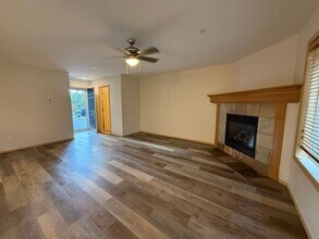 1380 Hudson St in Dupont, WA - Building Photo - Building Photo