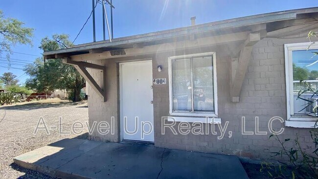4004 S Lundy Ave in Tucson, AZ - Building Photo - Building Photo