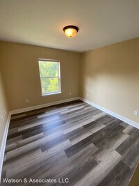 106 Sycamore Dr photo'