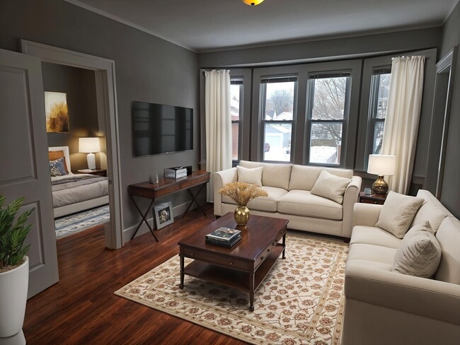 1069 Wayburn St, Unit 2 in Grosse Pointe, MI - Building Photo - Building Photo