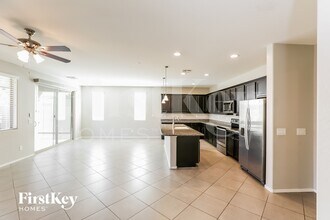 22464 Via Del Oro in Queen Creek, AZ - Foto de edificio - Building Photo