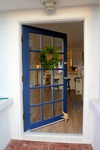 2456 Manhattan Ave in Hermosa Beach, CA - Foto de edificio - Building Photo