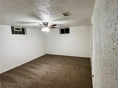 130 Grandview Ave in Mingo Junction, OH - Foto de edificio - Building Photo