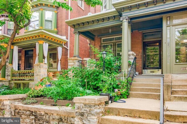 257 S 46th St in Philadelphia, PA - Building Photo - Building Photo