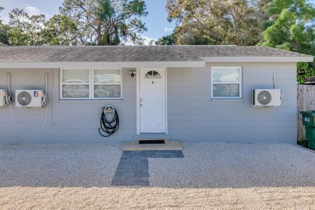 13496 W Rena Dr in Largo, FL - Building Photo - Building Photo