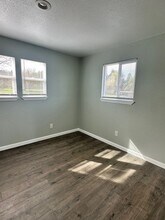 5107 Hutchinson Rd in Sebastopol, CA - Building Photo - Building Photo