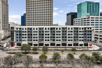 Gravity on 400 in Norfolk, VA - Foto de edificio - Building Photo