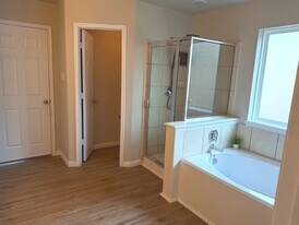 1330 Yucca Mountain Dr in Houston, TX - Building Photo