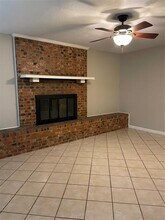 2111 W Pearl St in Granbury, TX - Building Photo - Building Photo