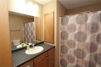 3306 White Oak Ln in Eau Claire, WI - Building Photo - Building Photo