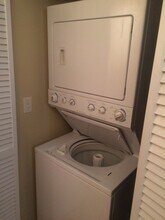 933 W Van Buren St, Unit 624 in Chicago, IL - Building Photo - Building Photo