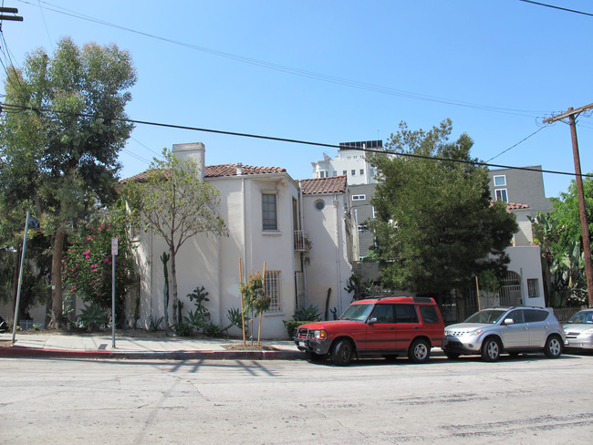 501-507 Corondelet St in Los Angeles, CA - Building Photo - Building Photo