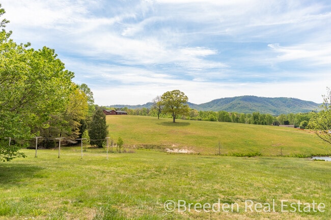 4251 Dentons Chapel Rd in Morganton, NC - Building Photo - Building Photo