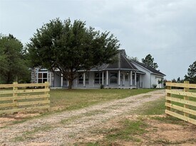 1327 Kenney Hall Rd in Bellville, TX - Building Photo