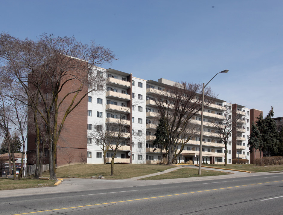 1550 Lawrence Ave W in Toronto, ON - Building Photo