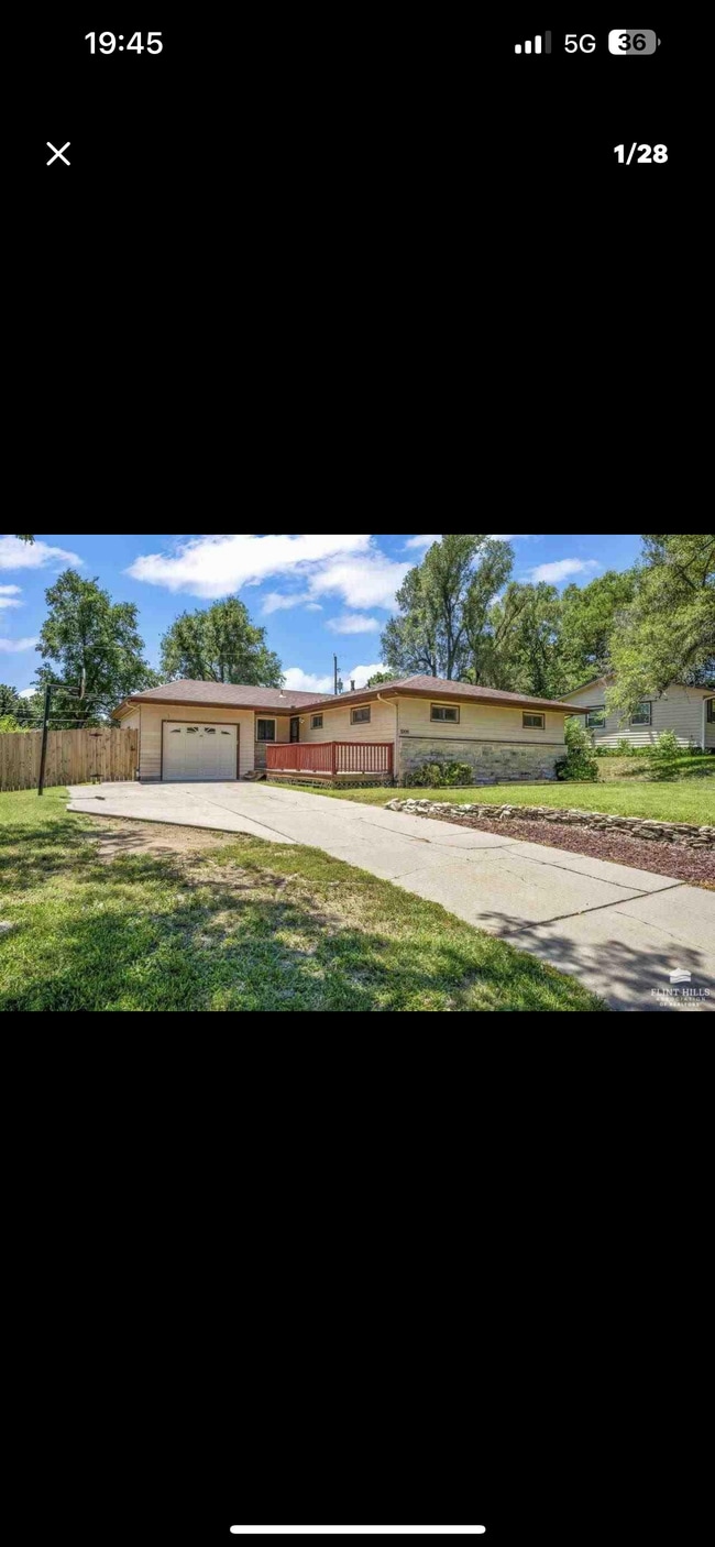 property at 1009 Wainwright St