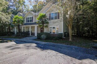 100 Chinquapin Dr in Summerville, SC - Building Photo