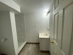 4738 16th Ave NE in Seattle, WA - Foto de edificio - Building Photo