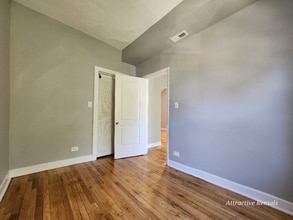 7308 S Kenwood Ave in Chicago, IL - Foto de edificio - Building Photo