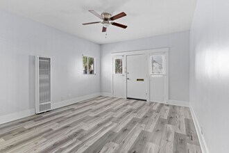 119 Orange Ave in Long Beach, CA - Foto de edificio - Building Photo