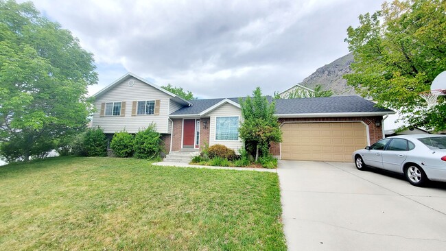 property at 459 E 900 N