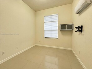 2391 SW 145th Ave-Unit -. in Miami, FL - Building Photo - Building Photo