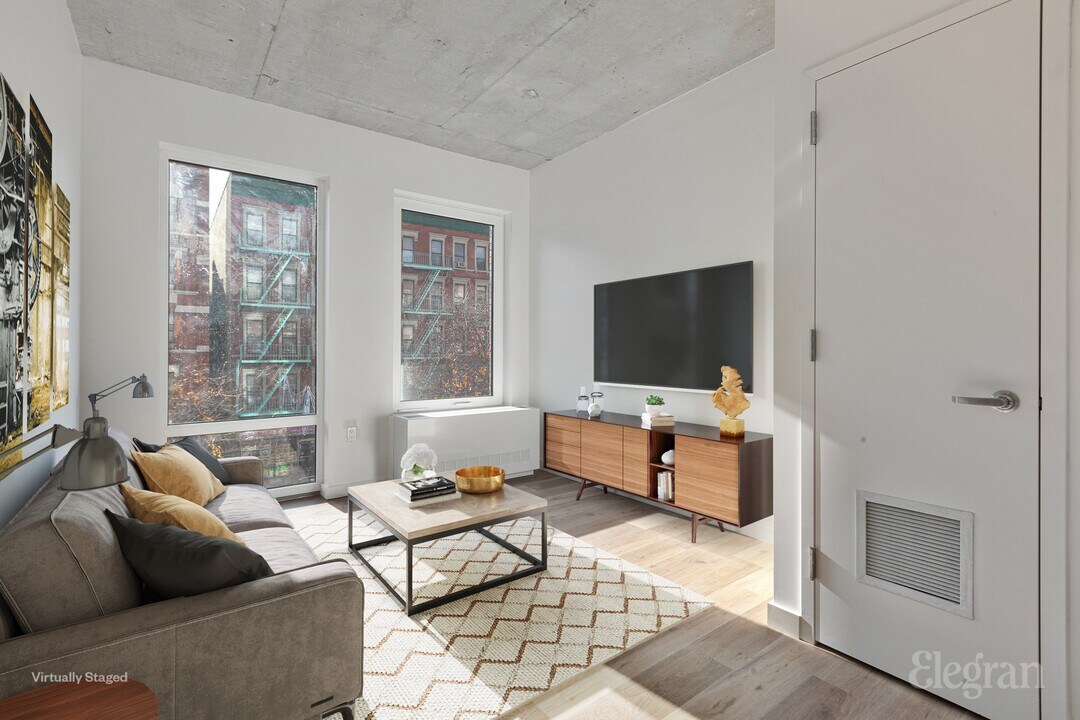 1638 Park Ave in New York, NY - Building Photo