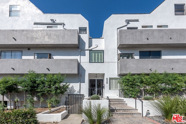 839 Larrabee St in West Hollywood, CA - Building Photo - Building Photo