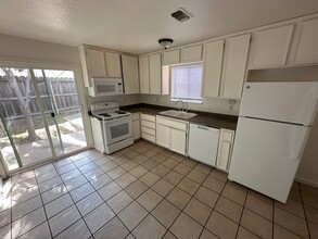 2500 Liberty Ct in Modesto, CA - Building Photo - Building Photo