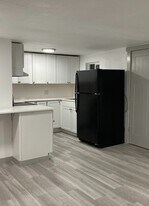 1021 Turpin St in Anchorage, AK - Building Photo