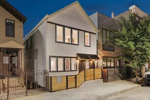 723 N Willard Ct in Chicago, IL - Building Photo