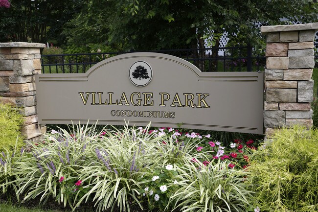 66 Park Ave in Babylon, NY - Building Photo - Building Photo