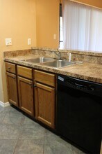 151 Waterfall Way in Altamonte Springs, FL - Building Photo - Building Photo