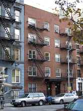 333 E 33rd St in New York, NY - Building Photo - Building Photo