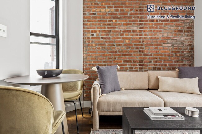 209 E 25th St in New York, NY - Building Photo - Building Photo