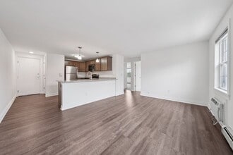 1357 Millersport Hwy in Buffalo, NY - Foto de edificio - Building Photo