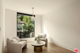 2422 Apollo Dr in Los Angeles, CA - Building Photo - Building Photo