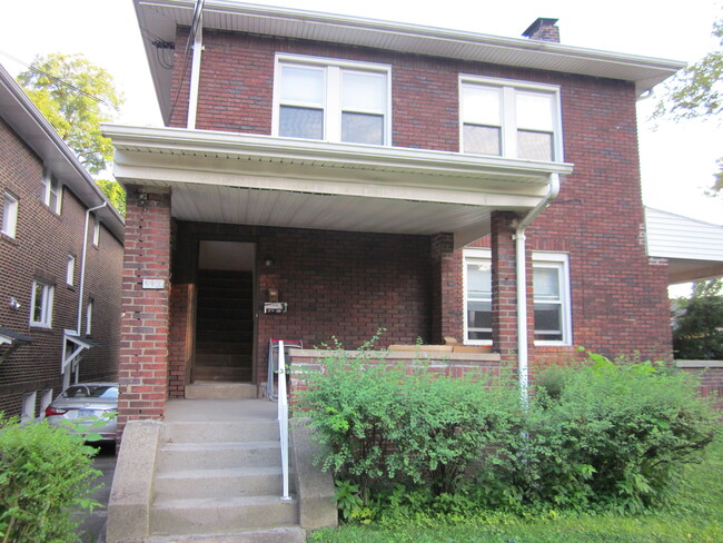 5900 Phillips Ave, Unit appartment in Pittsburgh, PA - Building Photo - Building Photo