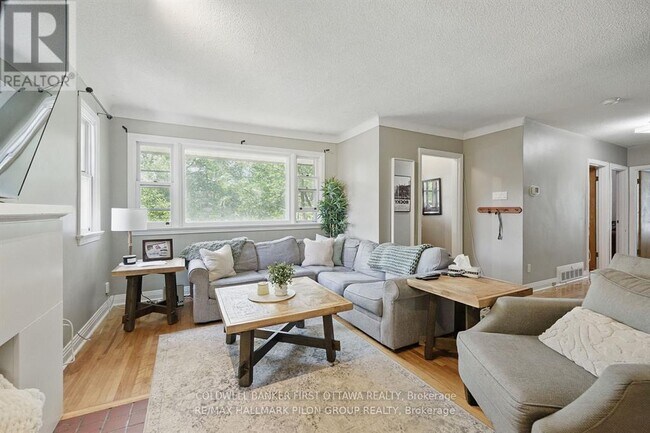 63 Crownhill St in Ottawa, ON - Building Photo - Building Photo