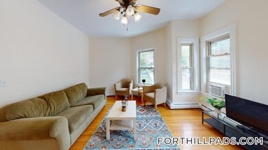 149 Centre St in Boston, MA - Foto de edificio - Building Photo